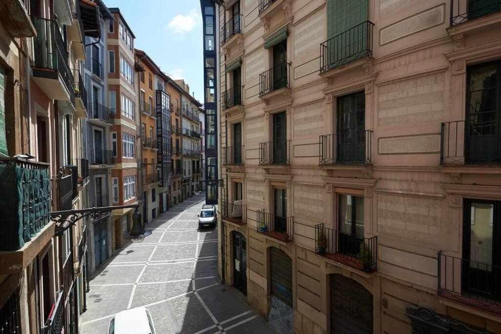 Apartamento Ayla Ayuntamiento Pamplona Exterior foto
